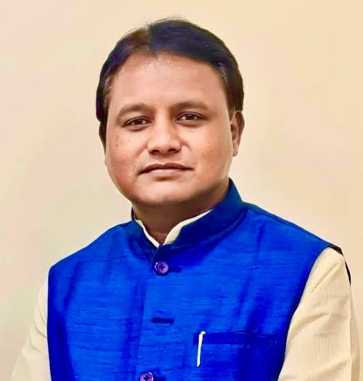 Shri Praveer Kumar